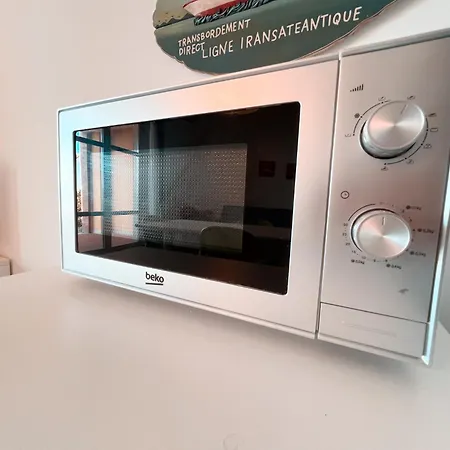 Emirati Piano Terra Fronte Mare Rif A780 *