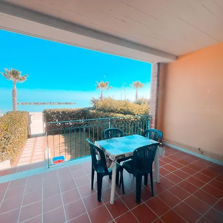 Emirati Piano Terra Fronte Mare Rif A780
