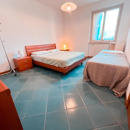 Apartment Emirati Piano Terra Fronte Mare Rif A780 *