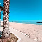 Emirati Piano Terra Fronte Mare Rif A780 Appartement