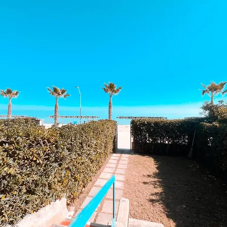 Emirati Piano Terra Fronte Mare Rif A780 Apartmán *